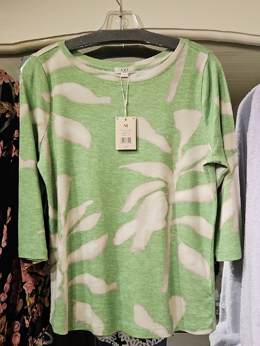 NIC+ZOE Green and Cream Long Sleeve Tee